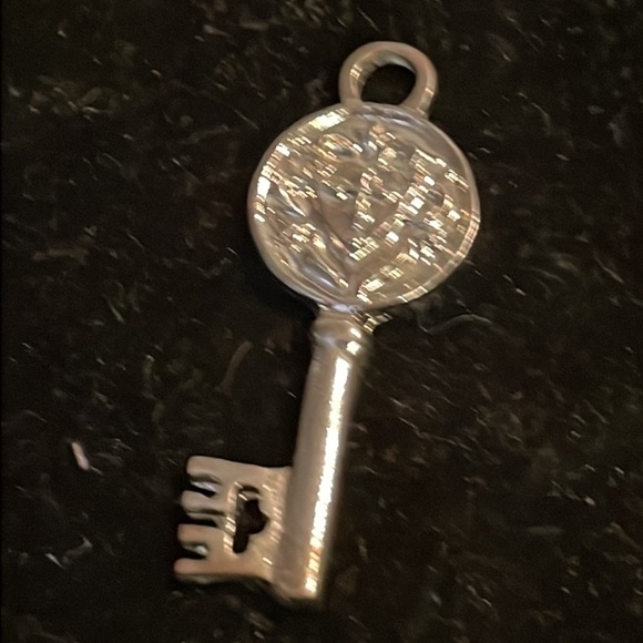 Retro 1990s St. Benedict 1.5” silver tone 3D key charm pendant with jump hoop - Picture 4 of 11